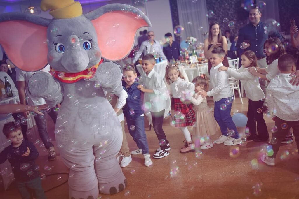 njihovih 5 minuta 🫶@baloncici.leskovac @restoran zamak @kristina 4 17 #luxurymascot #luksuznema